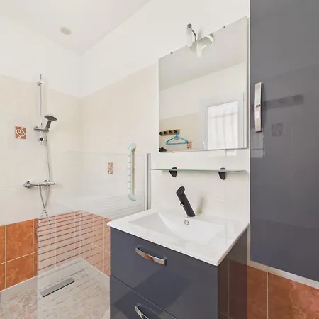 Agreable Maison Avec Terrasse 500 M - 4p 別荘 サンティレール・ド・リエ